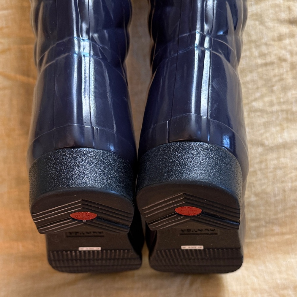 Hunter Refined Gloss Quilted Tall Rain Boot adjustable back - Picture 10 of 17